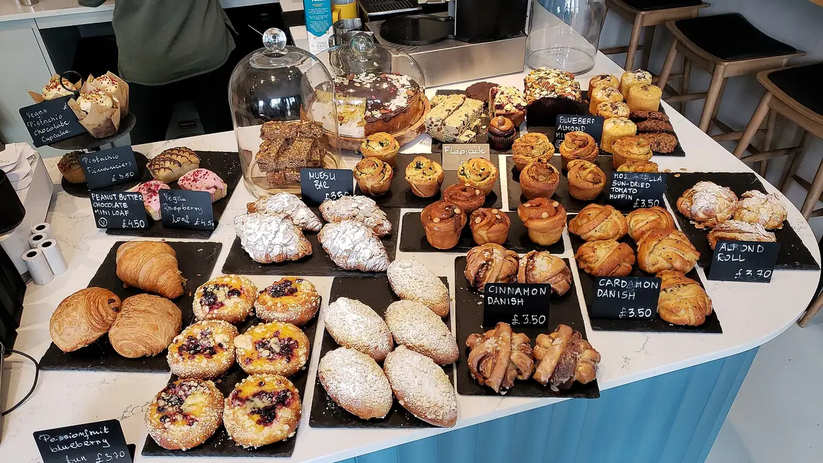 The Parade Bakeshop – bakery in Yateley town centre